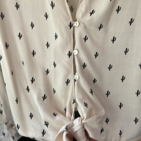 Knot Sisters Cactus Print Blouse Sz XS - Picture 5 of 9